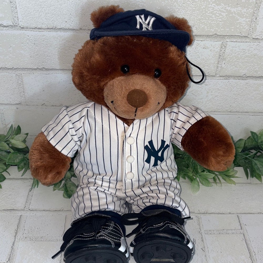 Build a bear New York Yankees Jeter complete outfit, clothes, cleats, cap